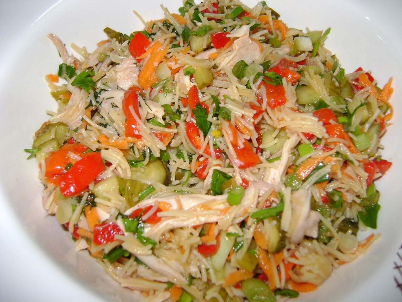 Şehriyeli Tavuk Salatası