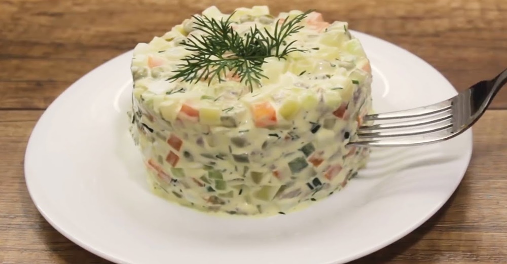 Aşırı Lezzetli Damak Tadınıza Uyacak Nefis Rus Salatası Tarifi Rus Salatası Nasıl Yapılır?