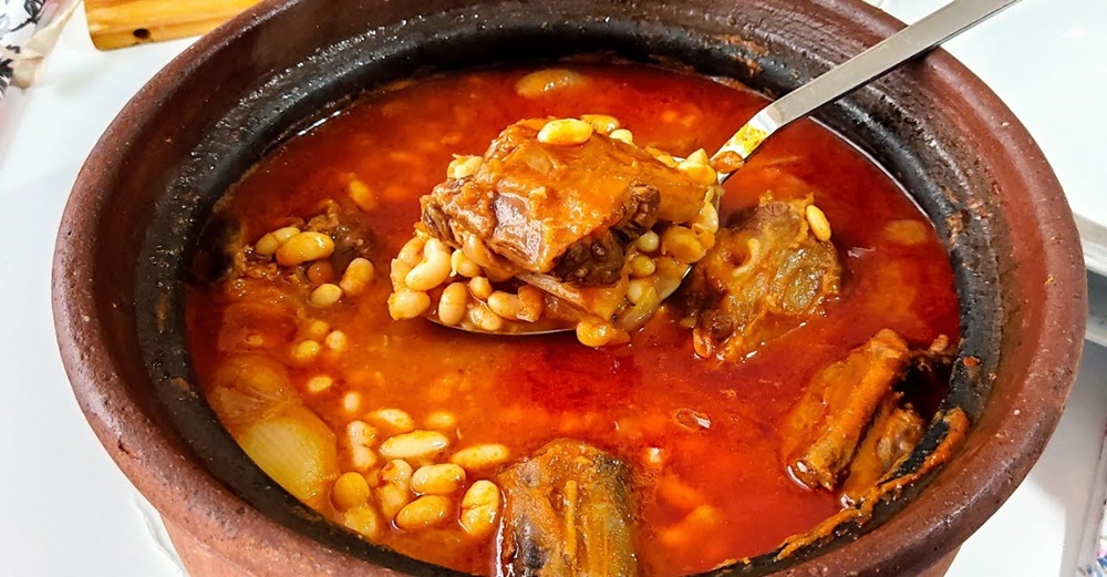 Güveçte Etli Kurufasulye Nasıl Yapılır?Bol Kolojenli Kuru Fasulye Tarifi