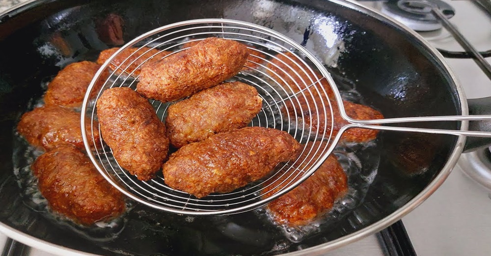 En Ekonomik Köfte Tarifi    Az Malzemeli   İnanilmaz Kolay, Hizli Ve Lezzetli Akşam Yemeği Tarifi